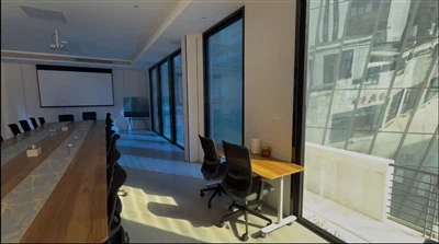 Εξερευνήστε τον μαγικό κόσμο των ταινιών και αναφέρατε τη γοητεία της τεχνολογίας